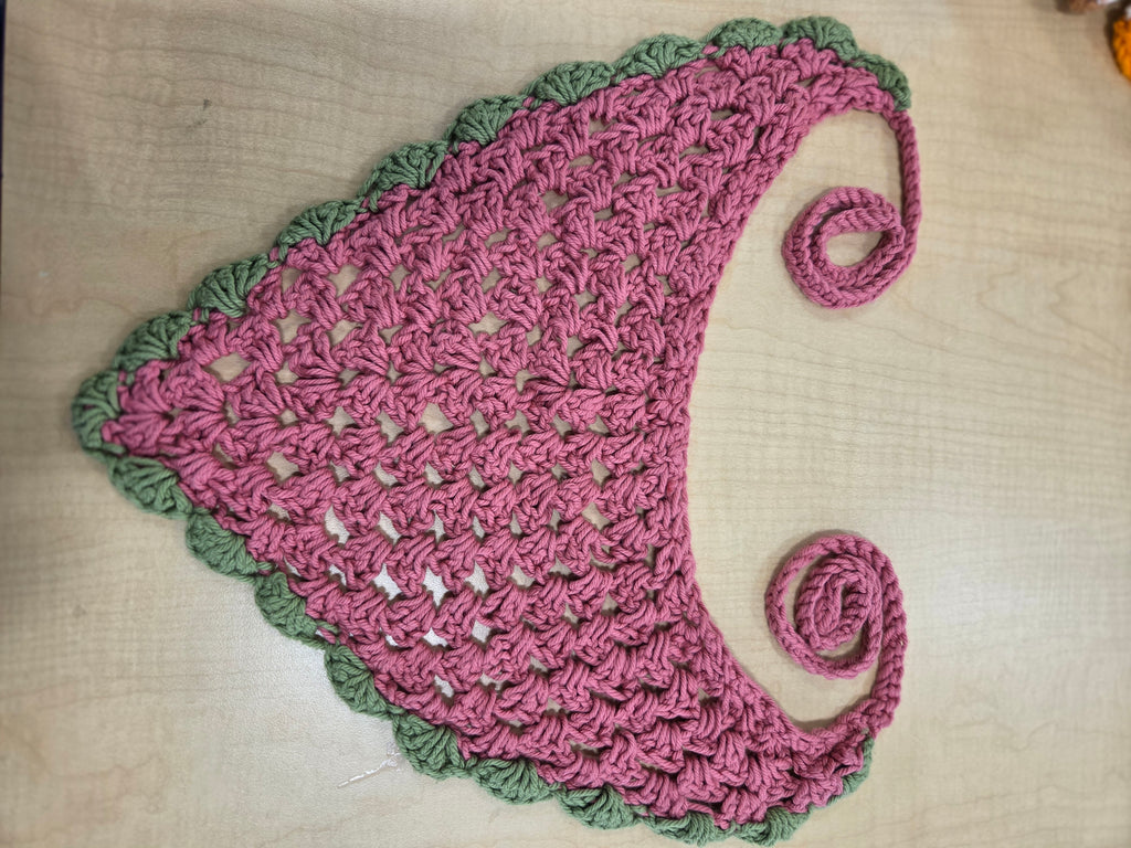 Bandanas with Scallops