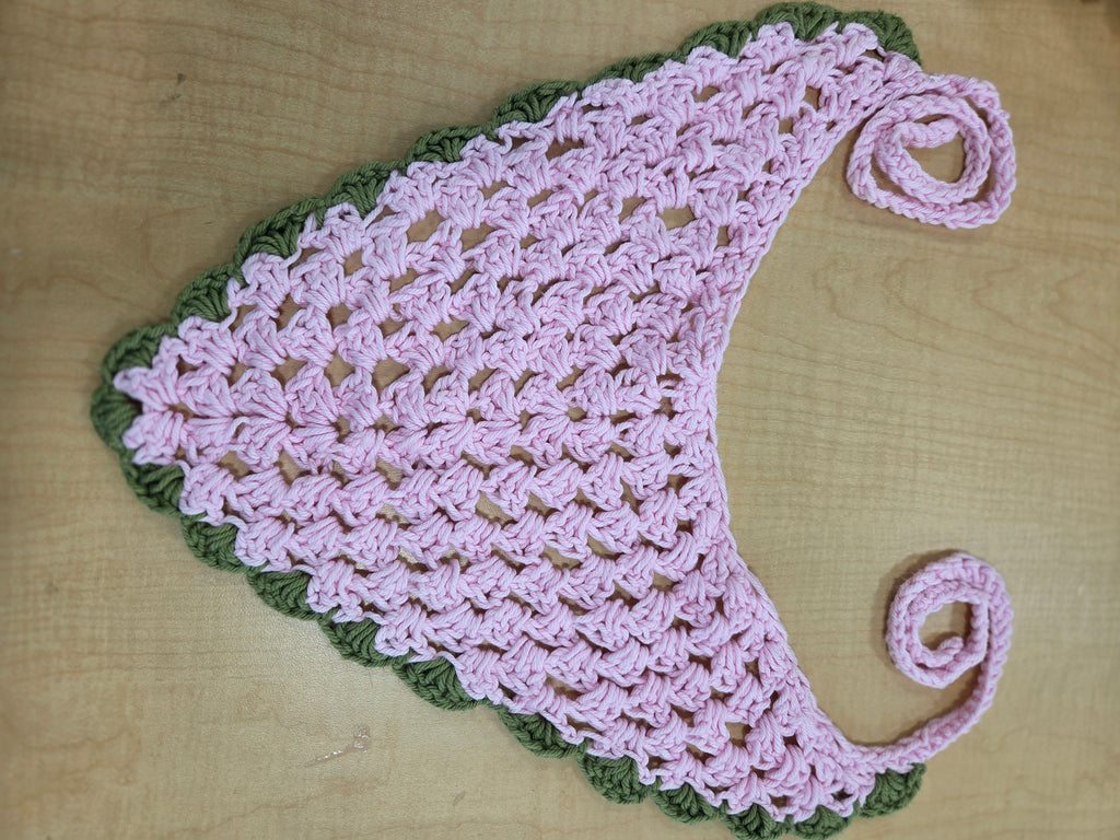 Bandanas with Scallops